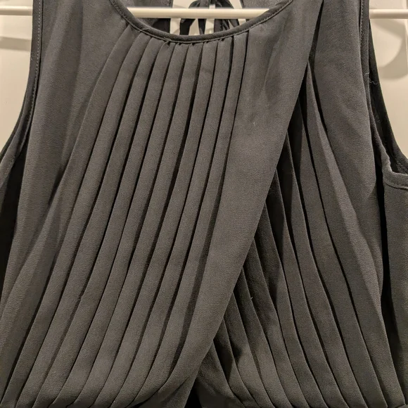 Romeo & Juliet Couture Black Backless Dress - Picture 2 of 5